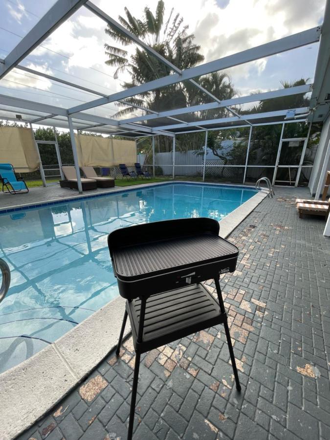 Pool Vacation Villa Hollywood Eksteriør bilde